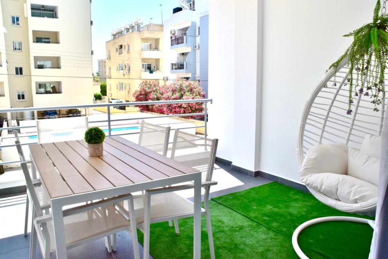 Coastal Getaway Apartment Larnaca Exterior photo