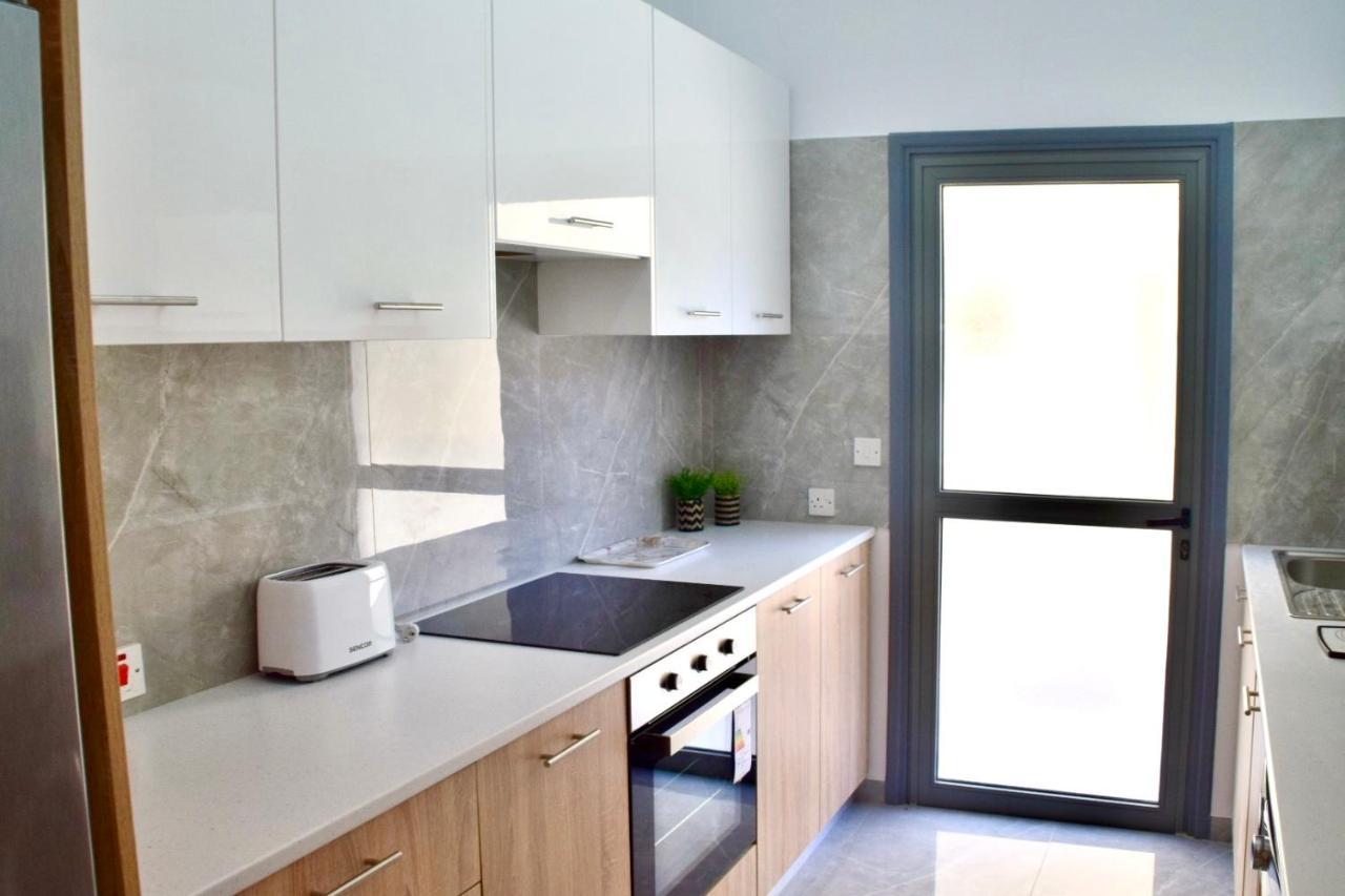Coastal Getaway Apartment Larnaca Exterior photo