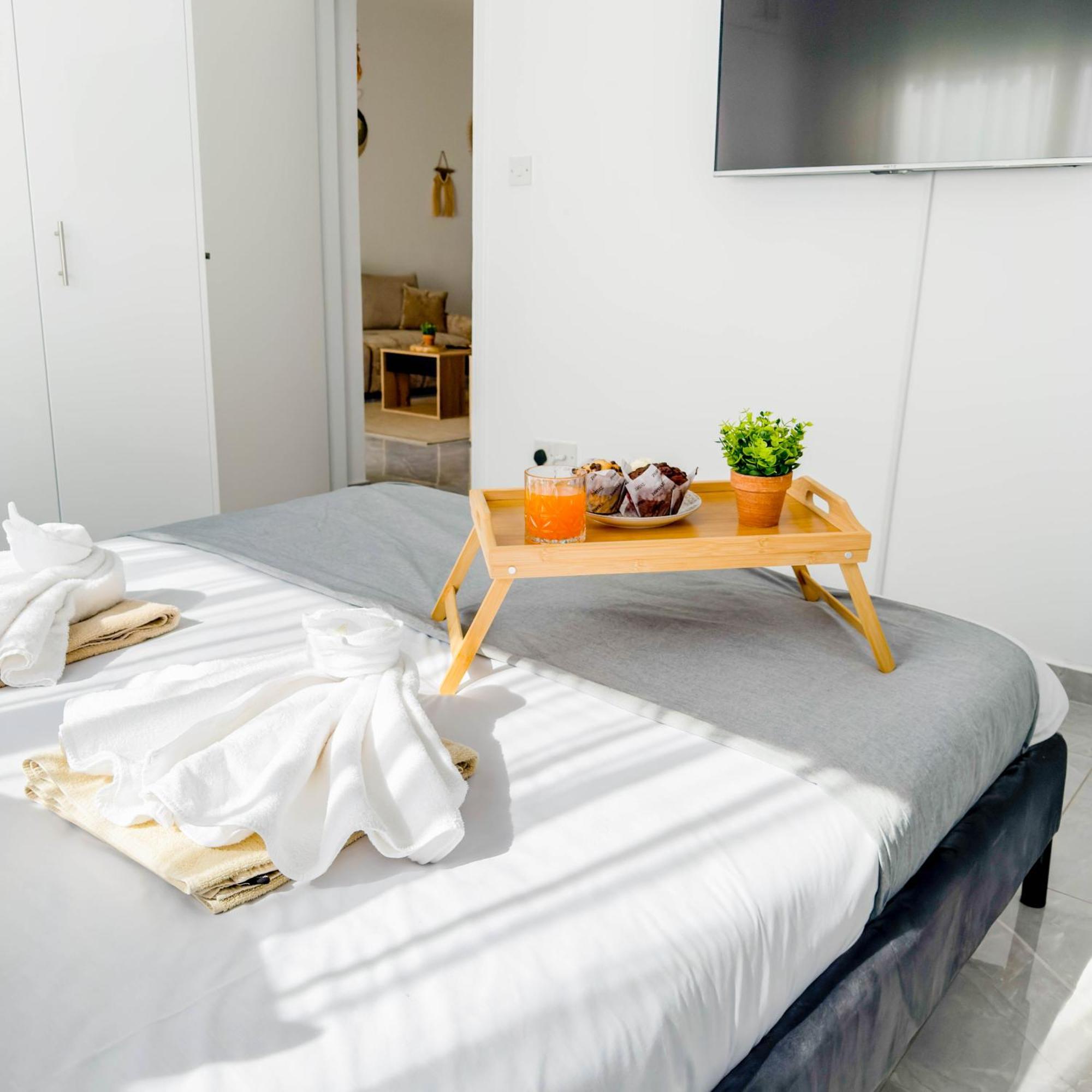 Coastal Getaway Apartment Larnaca Exterior photo